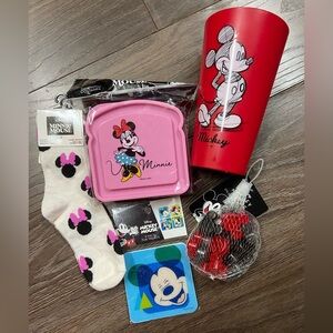 Disney Minnie Mouse Accessories Bundle